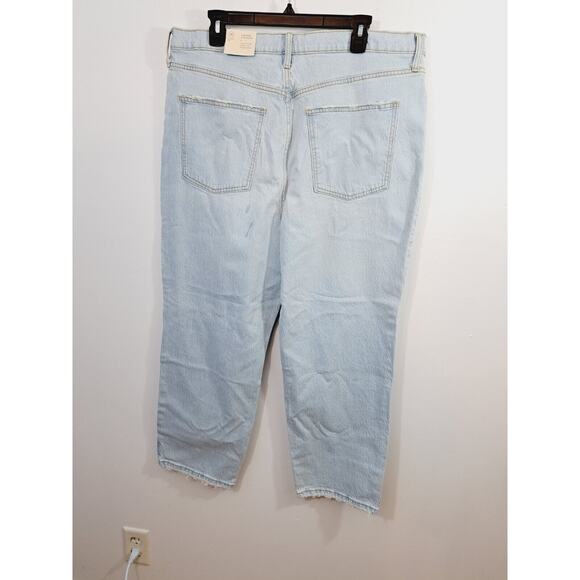 Universal Thread Womens Vintage Straight Leg High Rise Jeans Light Wash Sz 18 - Picture 2 of 6